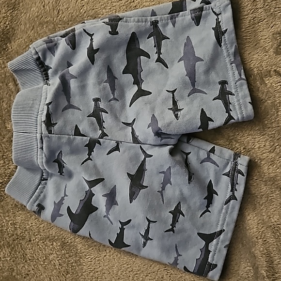 Kids headquarters blue shark print shorts 2t - Picture 4 of 4
